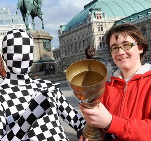 Gabriel Dworak gewinnt auch einen Pokal